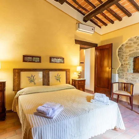 Hébergement de vacances Cozy In With Outdoor Swimming Pool Cortone