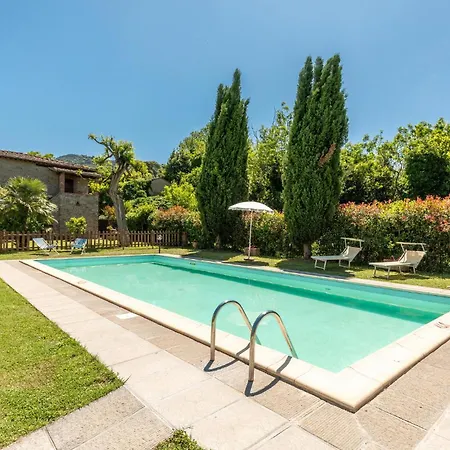 Hébergement de vacances Cozy In With Outdoor Swimming Pool Cortone